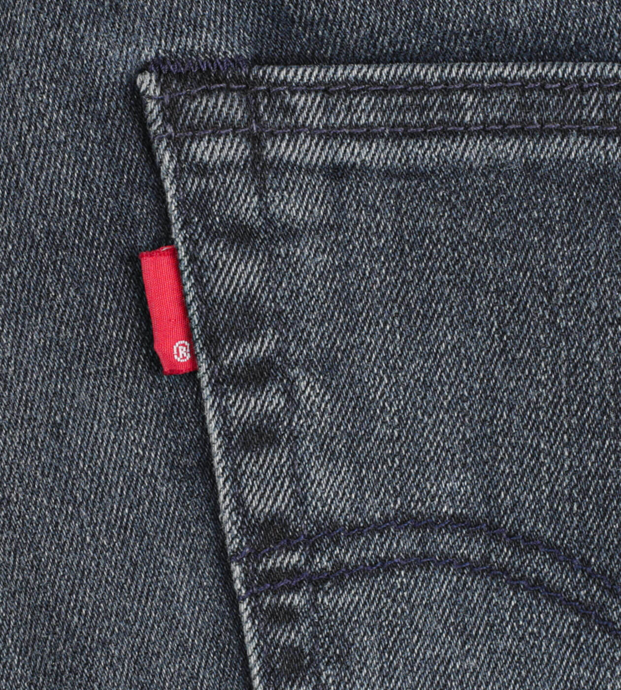 Levis: Was ist das Blank Tab im Vergleich zum Red Tab?