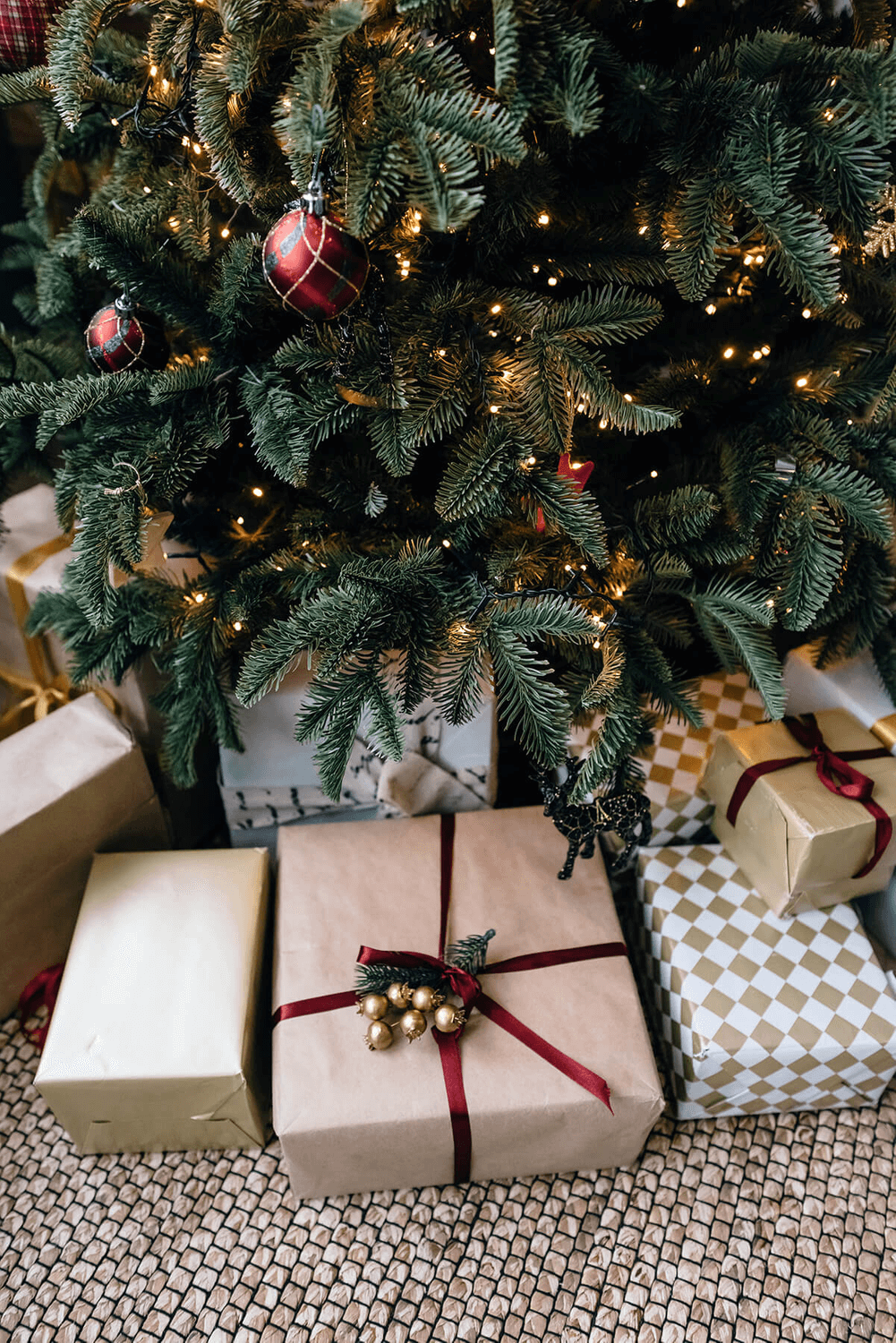 Christbaumschmuck in Rot