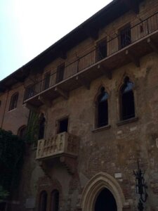 Blick auf den Balkon von Shakespeares Juliet in Verona